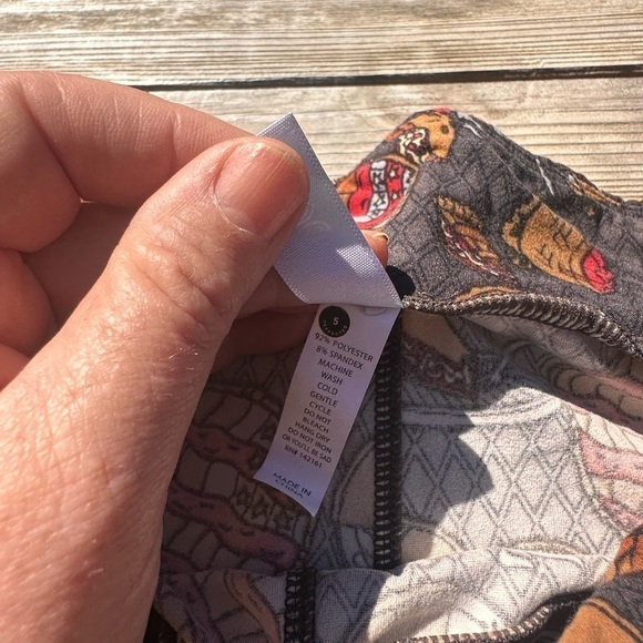 Lularoe TC2 plus size Pie leggings! These are as American as apple pie! - Picture 3 of 7